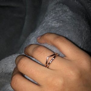 PANDORA BUNDLE OF 2 GOLDEN RINGS